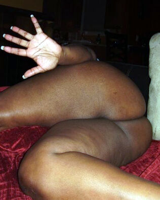 Mature ebony gal has a flawless and