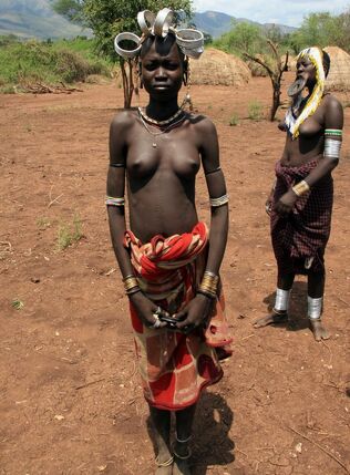 African tribal women, infrequent