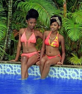 Beddable and teen ebony sweeties in