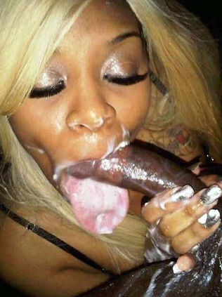 Some pics. Ebony stunner lick cum.