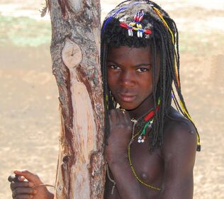 Teen african tribe girls-adulte